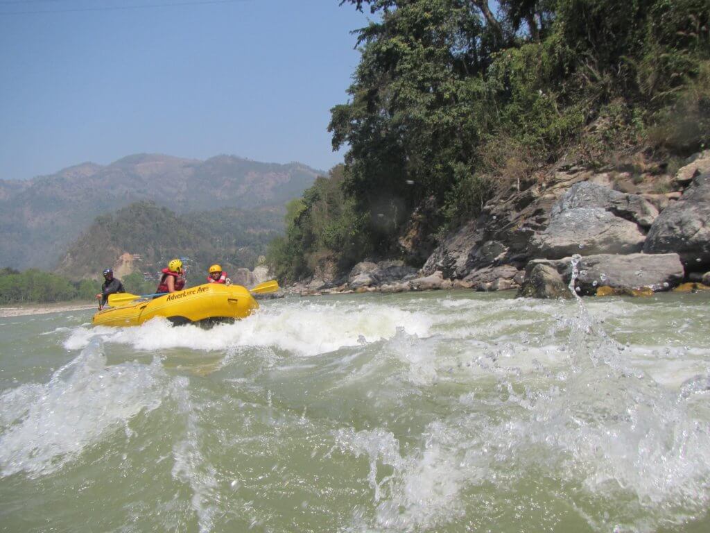 river rafting in nepal