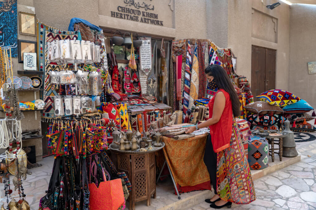 shopping in dubai markets